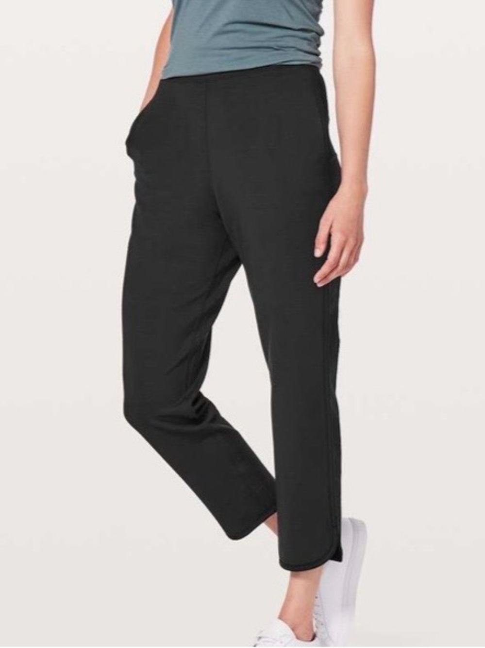 Lululemon Every Moment Pant *26" Black Size 6